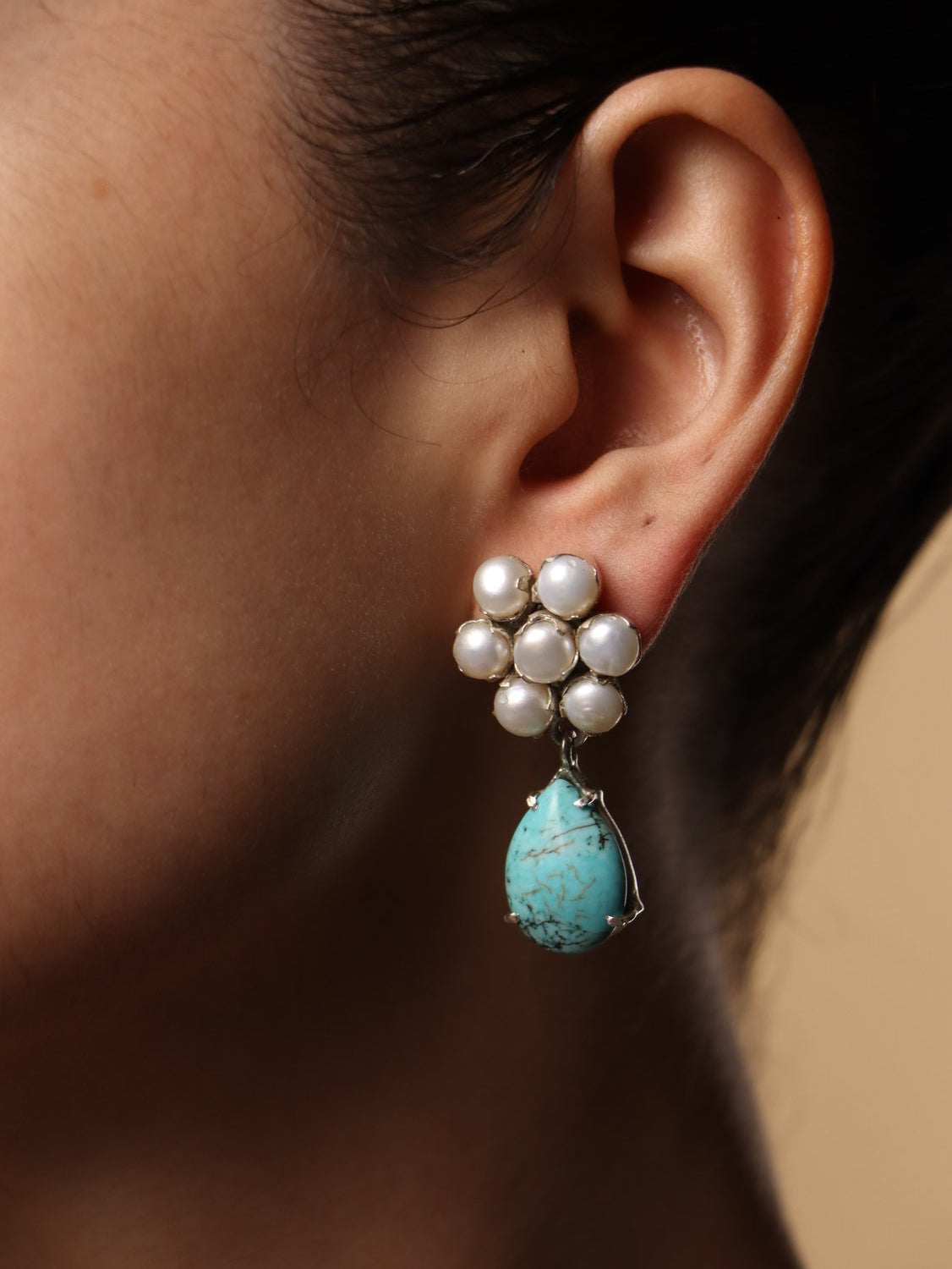 Turquoisebud earrings, in white and blue, 1.5-inch