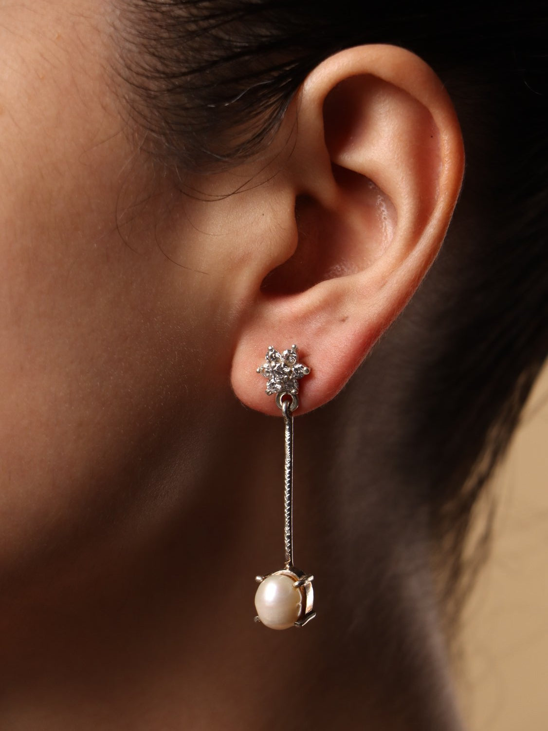 Pearlbeam earrings, with Zircon and Pearl stones in white, 1.8-inch