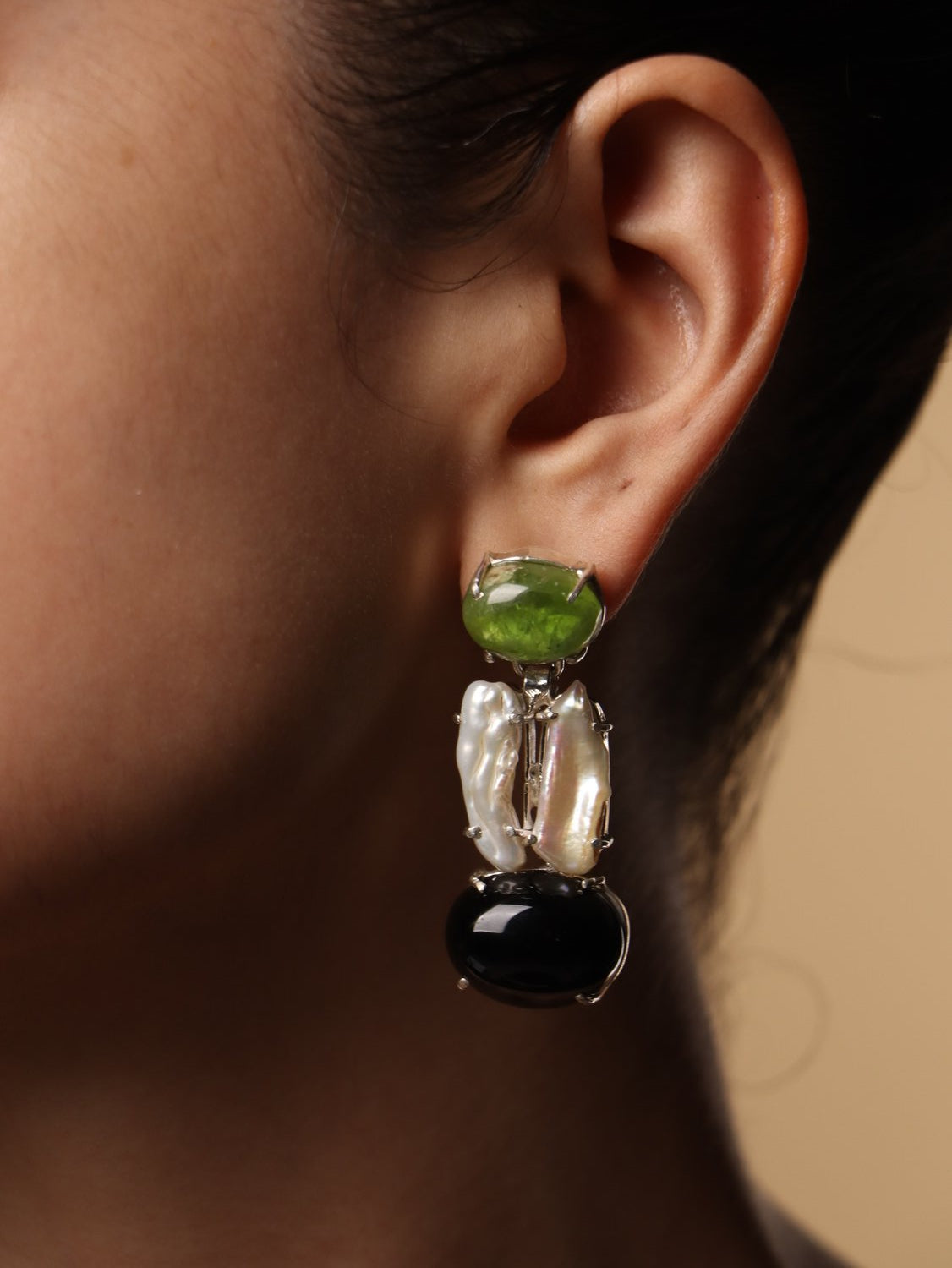 Shadowfern earrings, with Peridot and Onyx stones in green and black, 1.8-inch
