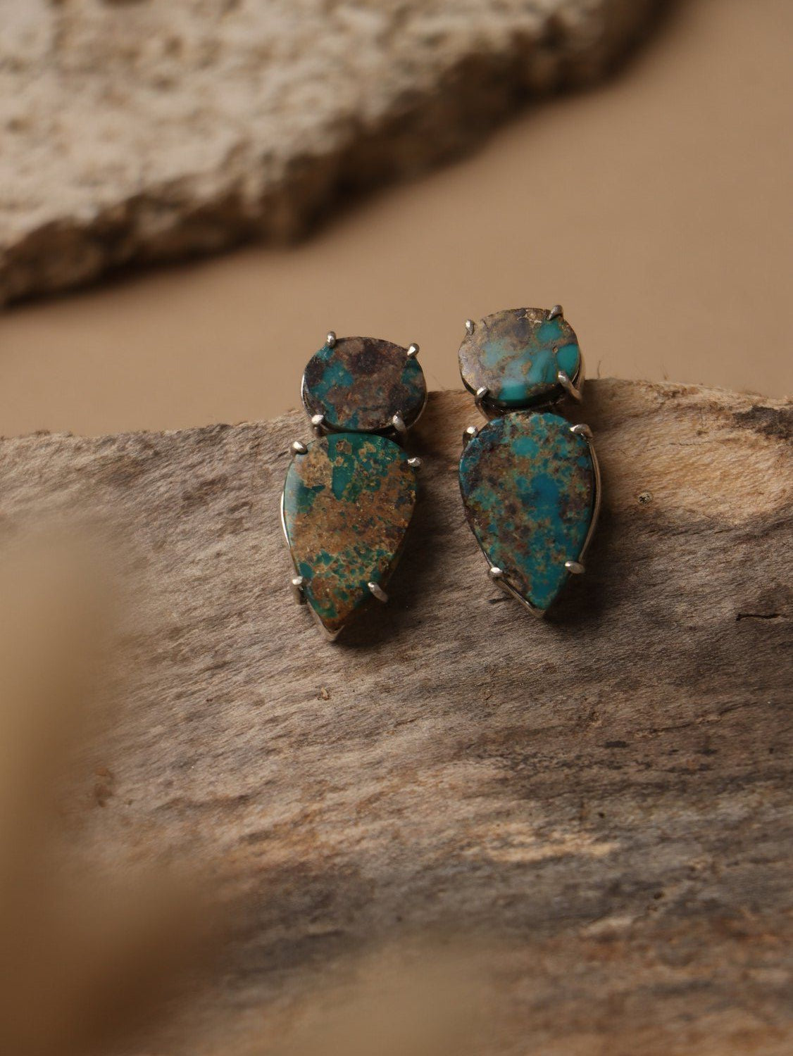 Lagoon earrings, with Iranian turquoise stones in blue, 0.9-inch